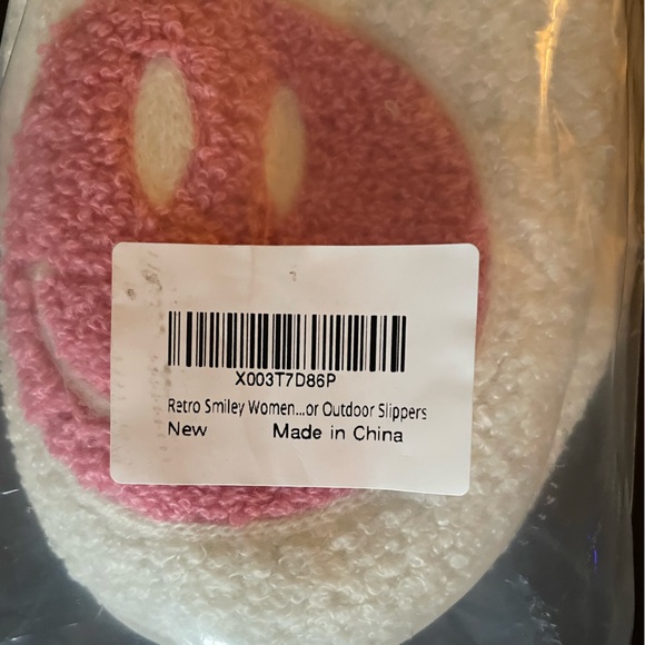 Cozy White and Pink Smiley Face Slippers - Picture 10 of 10